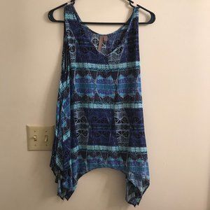 Brina and Em Patterned Flowy Tank